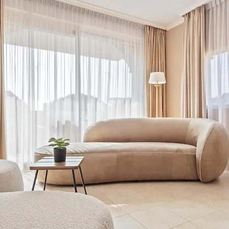Hotel Der Valk Barcarola 4*